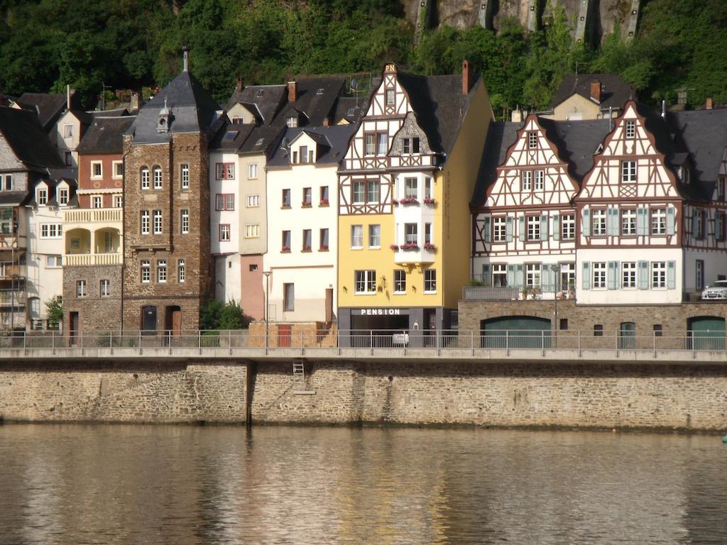 Hotel Haus Burgfrieden Commune fusionnée de Cochem-Land Extérieur photo
